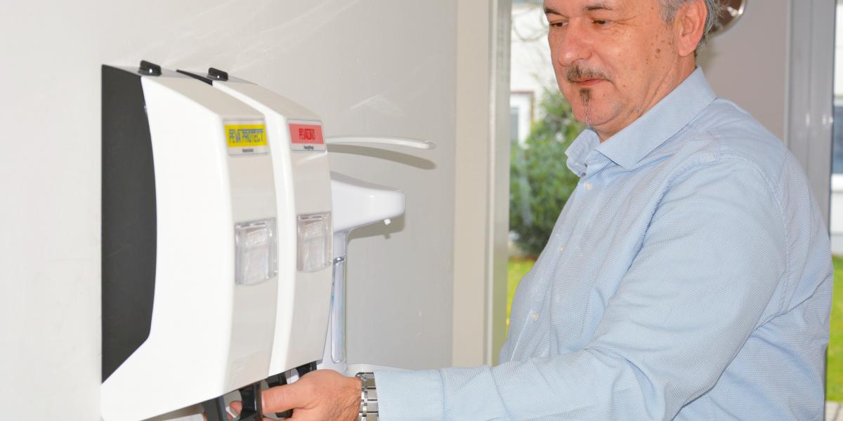 67E76018-72CE-7522-FB3A-F923F0423CE0